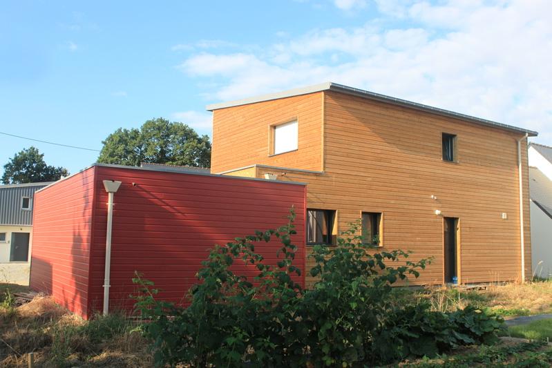 Construction Maison en bois toit zinc